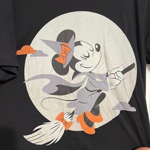 Disney's Minnie Mouse Halloween T-Shirt, Size Large